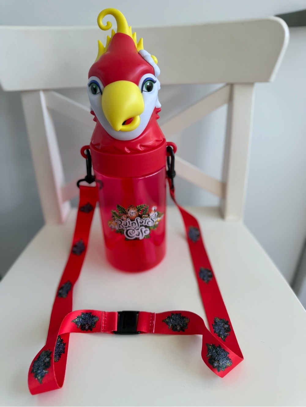Cafe Red Parrot 3D Head Souvenir Sipper Cup with Lanyard for Kids